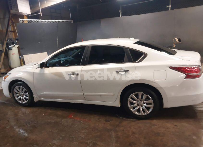 Photo 14 of 2015 Nissan Altima 2.5 S (VIN 1N4AL3AP9FN407633)