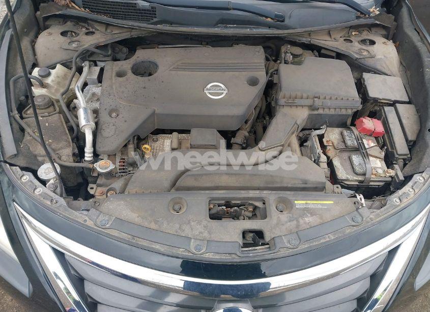 Photo 10 of 2015 Nissan Altima 2.5/2.5 S/2.5 SL/2.5 SV (VIN 1N4AL3AP9FN873966)