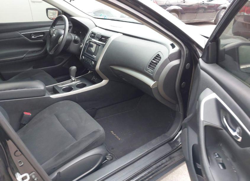 Photo 5 of 2015 Nissan Altima 2.5 S (VIN 1N4AL3AP9FN897491)