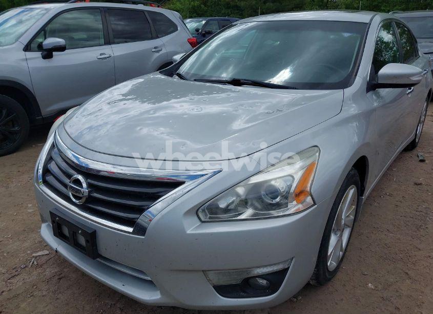 Photo 6 of 2015 Nissan Altima 2.5 SL (VIN 1N4AL3AP9FN903323)
