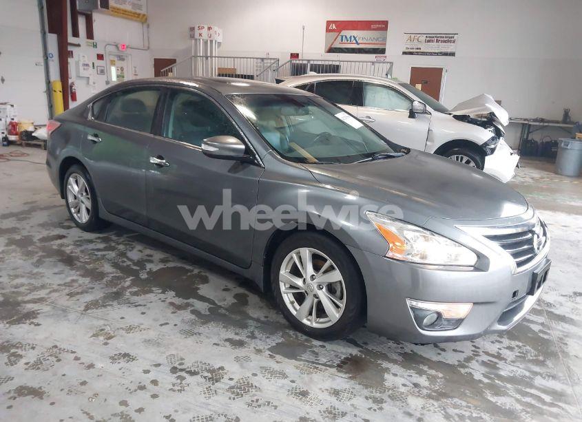 2015 Nissan Altima 2.5 SL (VIN 1N4AL3AP9FN906013) main photo