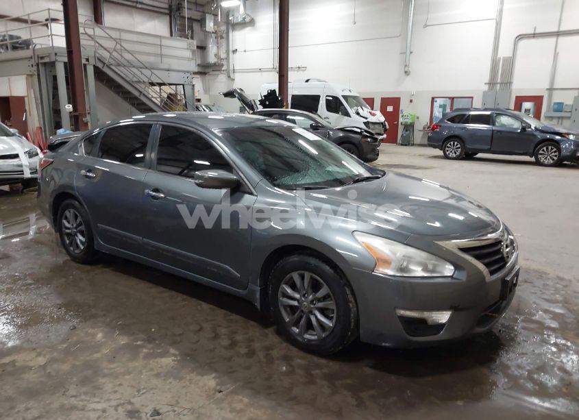 2015 Nissan Altima 2.5/S/SV/SL (VIN 1N4AL3AP9FN908800) main photo
