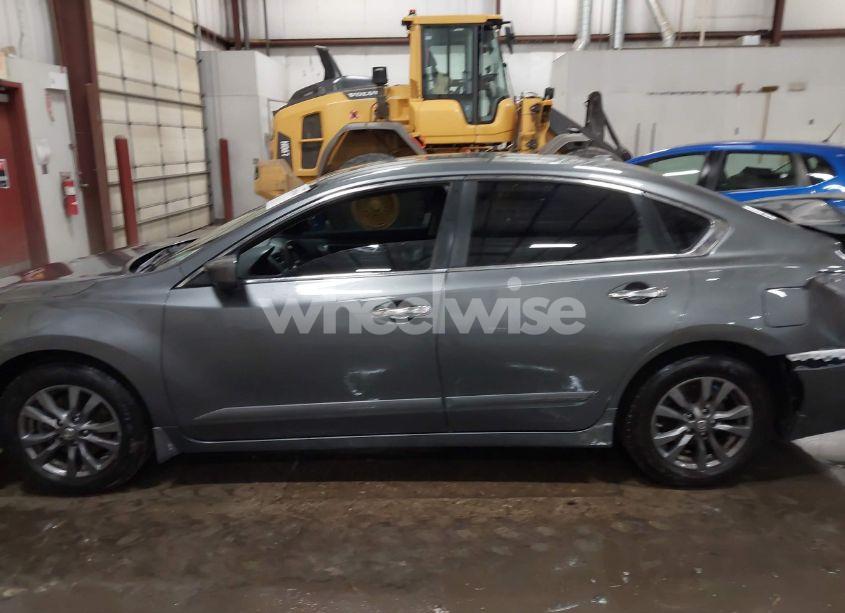 Photo 14 of 2015 Nissan Altima 2.5/S/SV/SL (VIN 1N4AL3AP9FN908800)