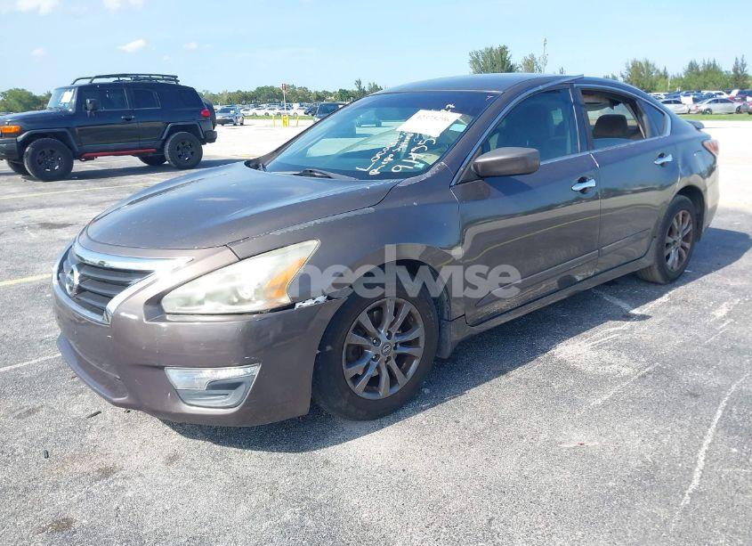 Photo 2 of 2015 Nissan Altima 2.5 S (VIN 1N4AL3AP9FN914550)