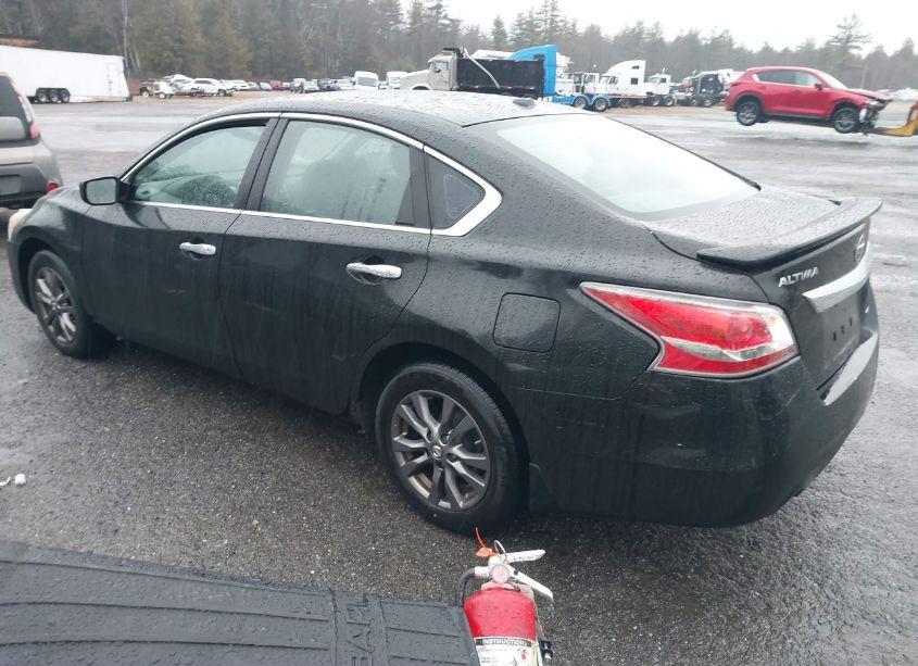 Photo 3 of 2015 Nissan Altima 2.5 S (VIN 1N4AL3AP9FN919702)