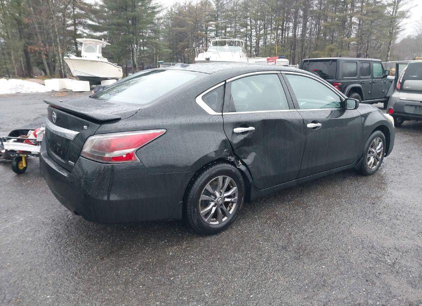 Photo 4 of 2015 Nissan Altima 2.5 S (VIN 1N4AL3AP9FN919702)