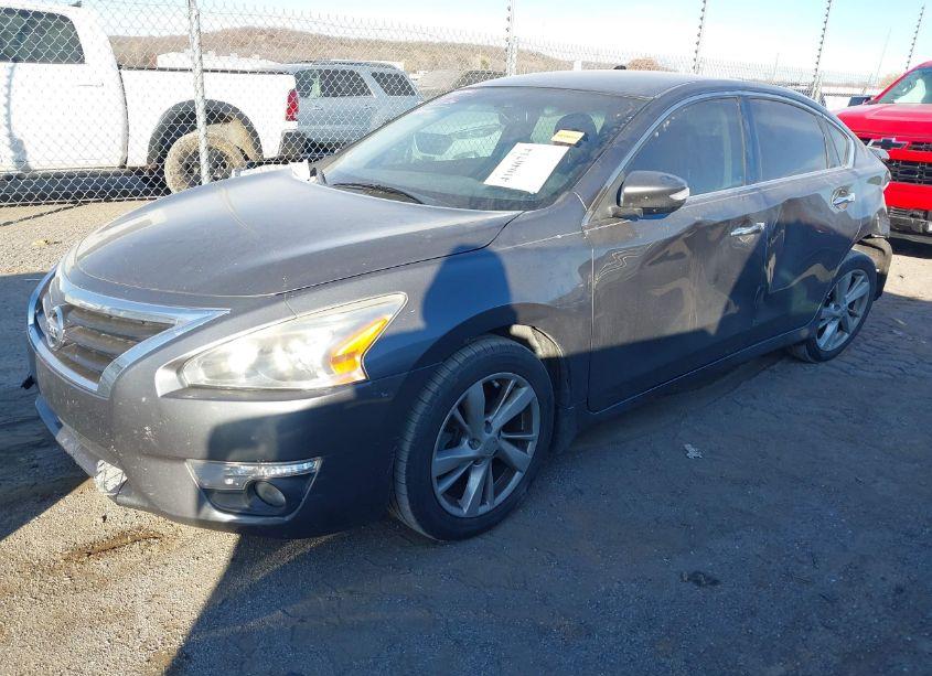 Photo 2 of 2015 Nissan Altima 2.5 SL (VIN 1N4AL3AP9FN922079)