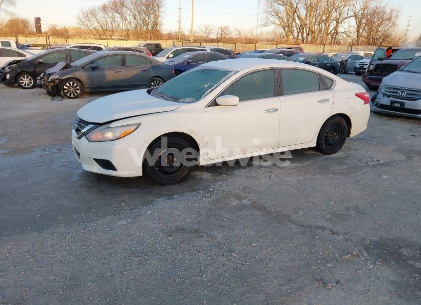 Photo 2 of 2016 Nissan Altima 2.5/2.5 S/2.5 SL/2.5 SR/2.5 SV (VIN 1N4AL3AP9GC110505)