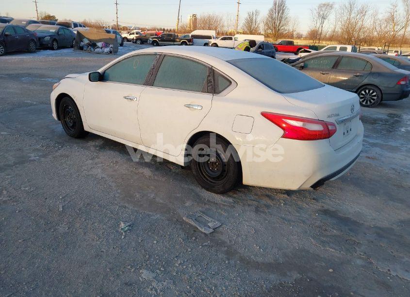 Photo 3 of 2016 Nissan Altima 2.5/2.5 S/2.5 SL/2.5 SR/2.5 SV (VIN 1N4AL3AP9GC110505)