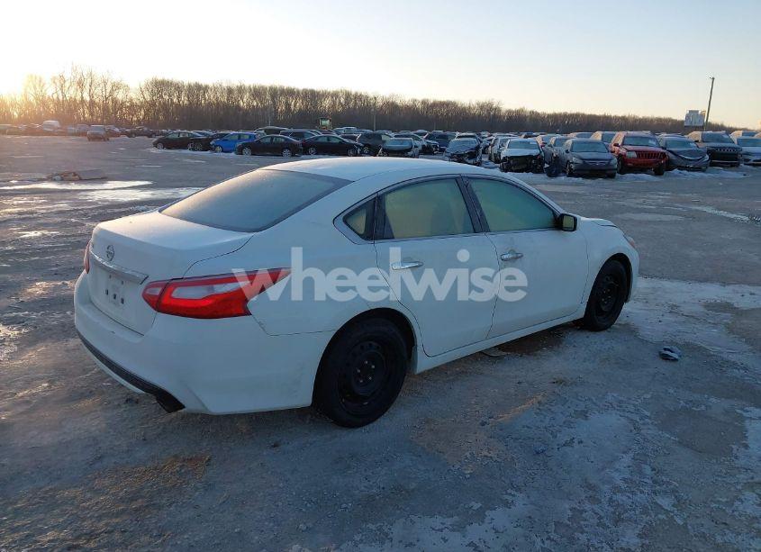 Photo 4 of 2016 Nissan Altima 2.5/2.5 S/2.5 SL/2.5 SR/2.5 SV (VIN 1N4AL3AP9GC110505)