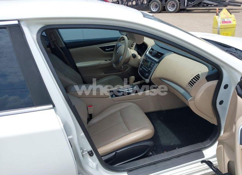 Photo 5 of 2016 Nissan Altima 2.5 S (VIN 1N4AL3AP9GC115803)