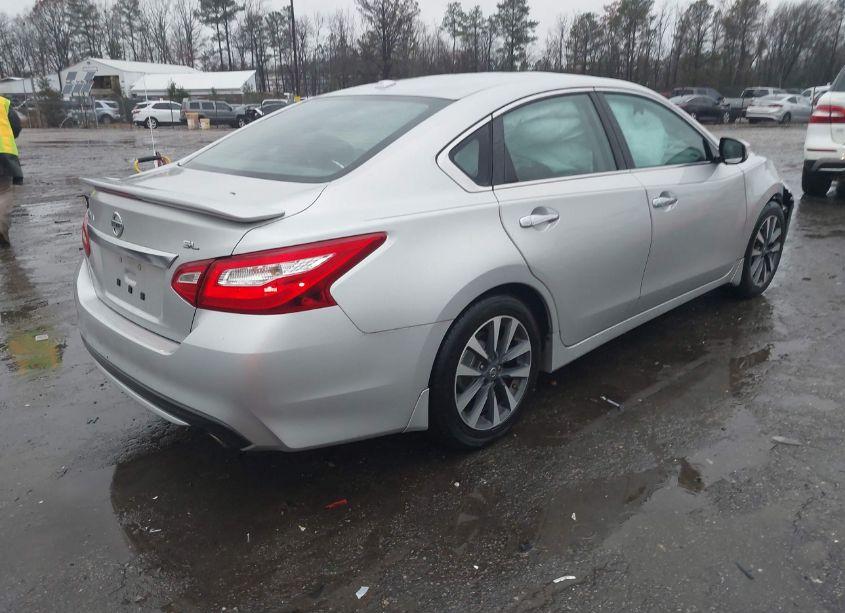Photo 4 of 2016 Nissan Altima 2.5 SL (VIN 1N4AL3AP9GC126753)