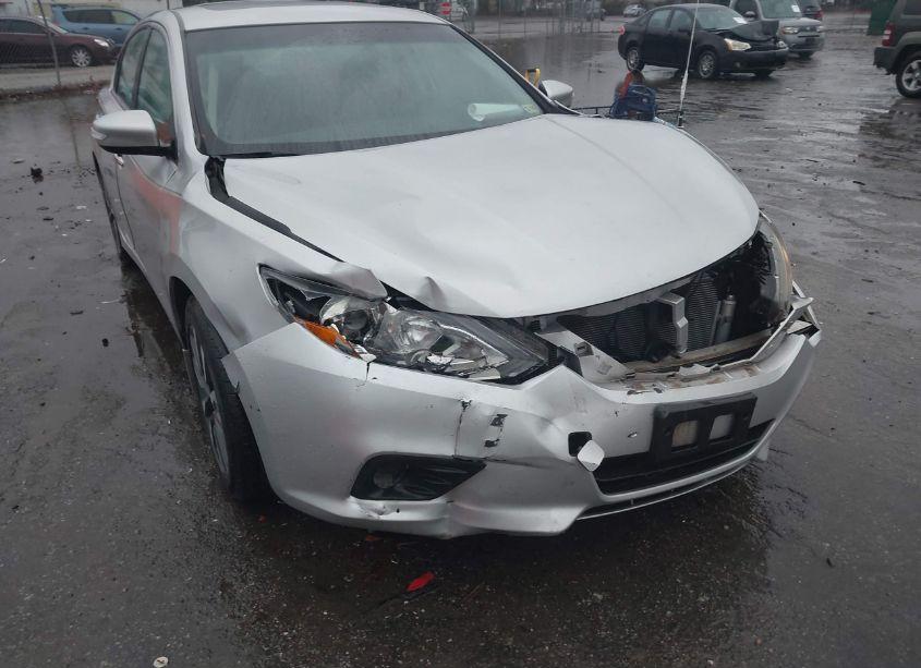 Photo 6 of 2016 Nissan Altima 2.5 SL (VIN 1N4AL3AP9GC126753)