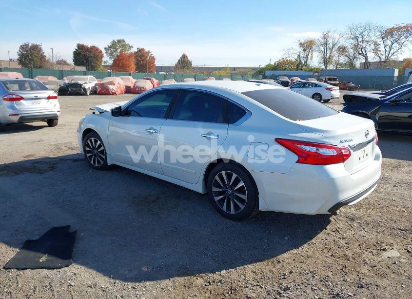 Photo 3 of 2016 Nissan Altima 2.5 SV (VIN 1N4AL3AP9GC126848)