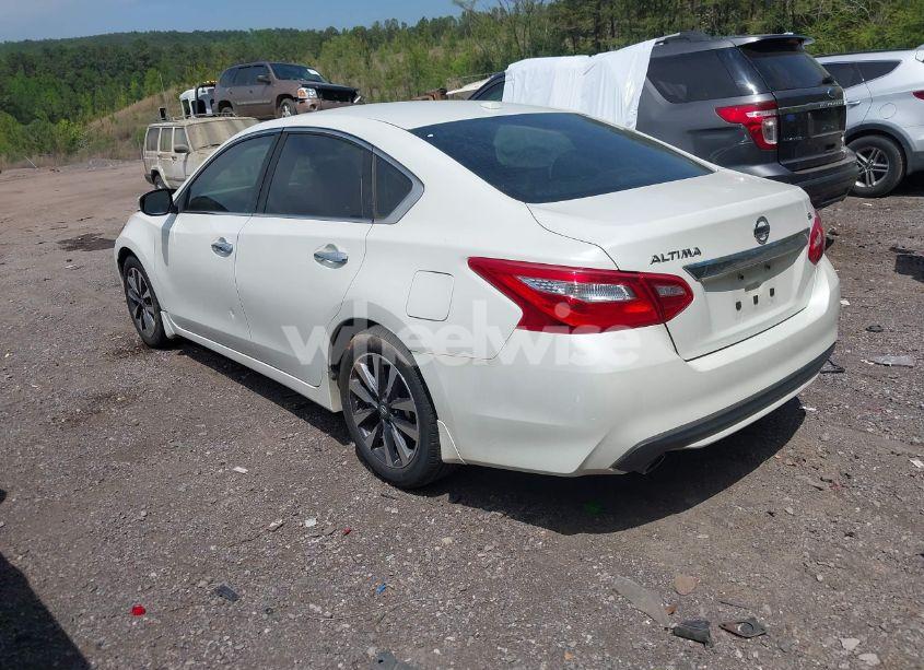 Photo 3 of 2016 Nissan Altima 2.5 SL (VIN 1N4AL3AP9GC136005)