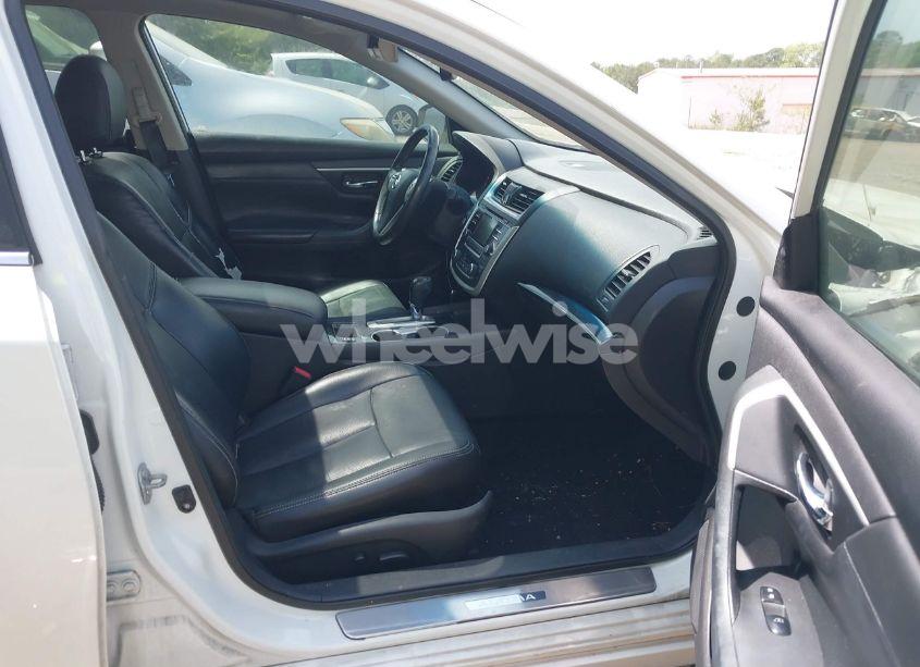 Photo 5 of 2016 Nissan Altima 2.5 SL (VIN 1N4AL3AP9GC136005)