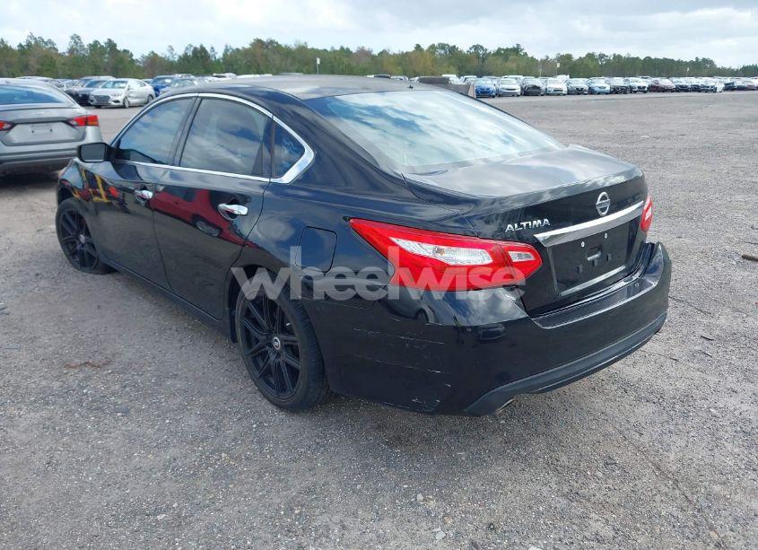 Photo 3 of 2016 Nissan Altima 2.5/2.5 S/2.5 SL/2.5 SR/2.5 SV (VIN 1N4AL3AP9GC159669)