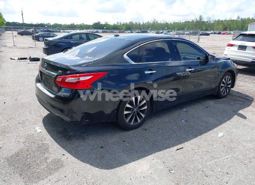 Photo 4 of 2016 Nissan Altima 2.5 SV (VIN 1N4AL3AP9GC183759)