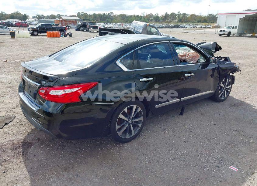Photo 4 of 2016 Nissan Altima 2.5 SR (VIN 1N4AL3AP9GC183776)