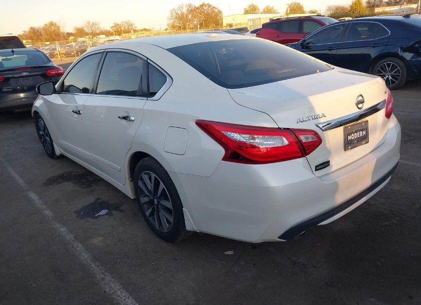 Photo 3 of 2016 Nissan Altima 2.5 SL (VIN 1N4AL3AP9GC200513)