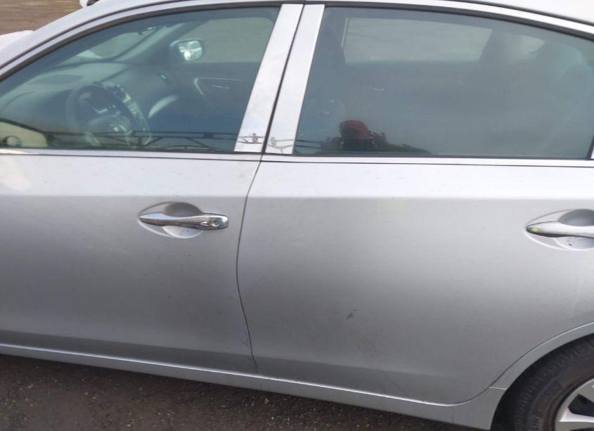 Photo 15 of 2016 Nissan Altima 2.5/2.5 S/2.5 SL/2.5 SR/2.5 SV (VIN 1N4AL3AP9GC201242)