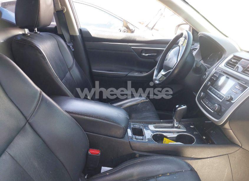 Photo 5 of 2016 Nissan Altima 2.5 SL (VIN 1N4AL3AP9GC210989)