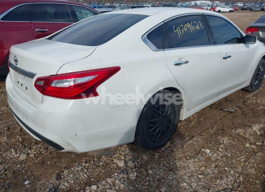 Photo 4 of 2016 Nissan Altima 2.5/2.5 S/2.5 SL/2.5 SR/2.5 SV (VIN 1N4AL3AP9GC214539)