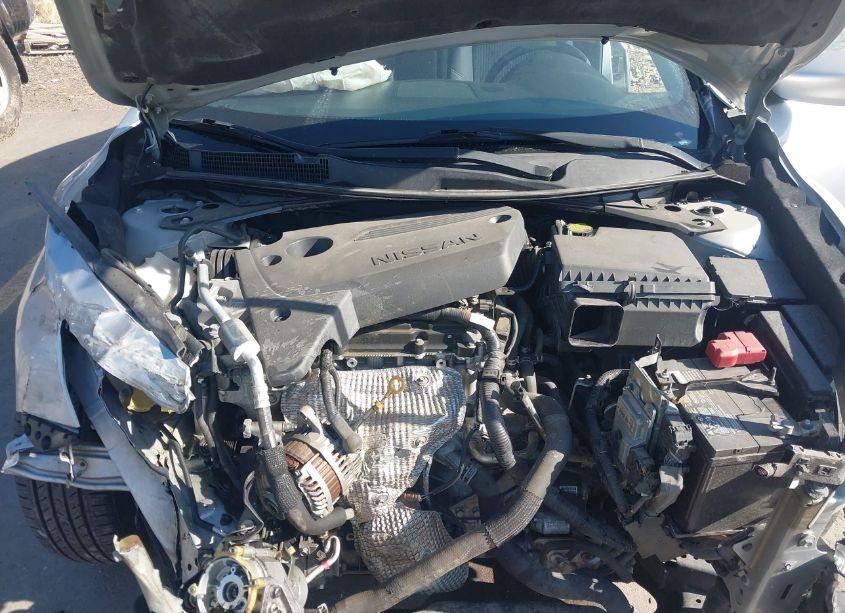 Photo 10 of 2016 Nissan Altima 2.5/2.5 S/2.5 SL/2.5 SR/2.5 SV (VIN 1N4AL3AP9GC215240)