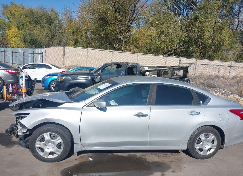 Photo 15 of 2016 Nissan Altima 2.5/2.5 S/2.5 SL/2.5 SR/2.5 SV (VIN 1N4AL3AP9GC215240)