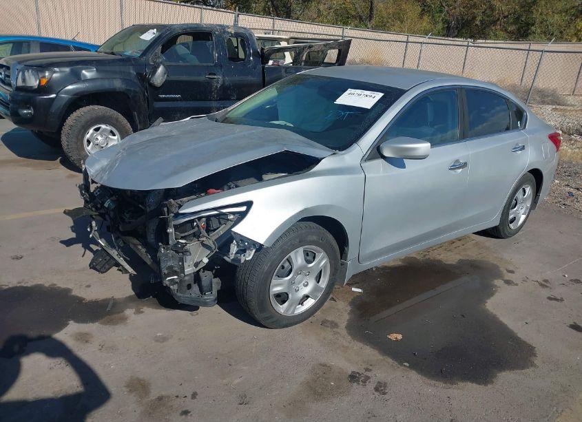 Photo 2 of 2016 Nissan Altima 2.5/2.5 S/2.5 SL/2.5 SR/2.5 SV (VIN 1N4AL3AP9GC215240)