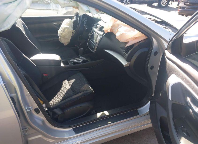 Photo 5 of 2016 Nissan Altima 2.5/2.5 S/2.5 SL/2.5 SR/2.5 SV (VIN 1N4AL3AP9GC215240)