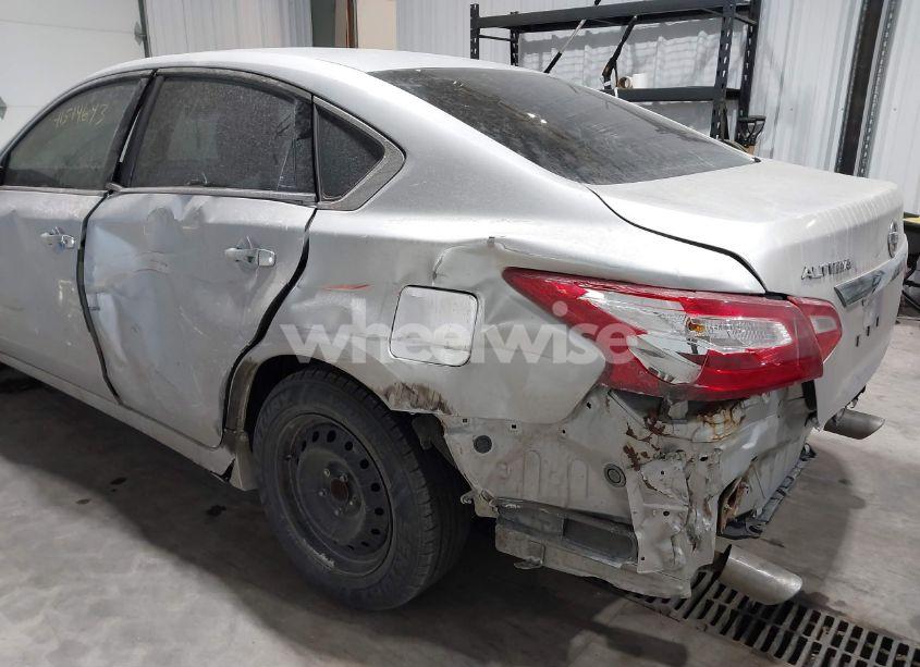 Photo 6 of 2016 Nissan Altima 2.5/2.5 S/2.5 SL/2.5 SR/2.5 SV (VIN 1N4AL3AP9GC223192)