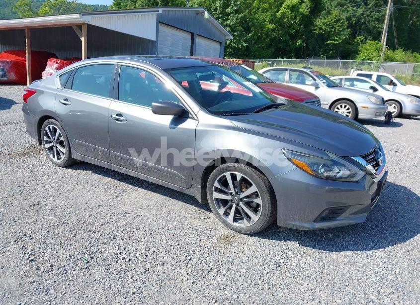 2016 Nissan Altima 2.5 SR (VIN 1N4AL3AP9GC223757) main photo