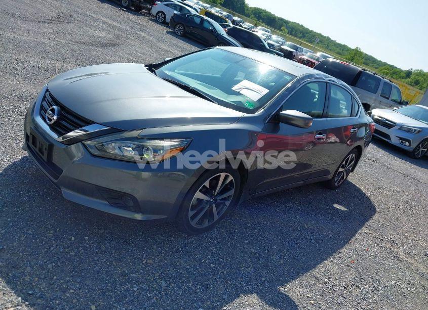 Photo 2 of 2016 Nissan Altima 2.5 SR (VIN 1N4AL3AP9GC223757)