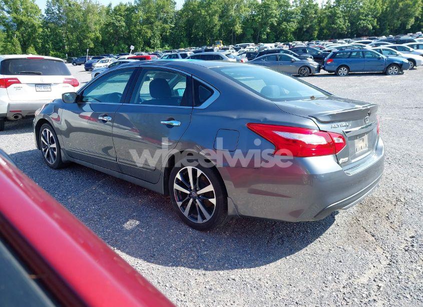 Photo 3 of 2016 Nissan Altima 2.5 SR (VIN 1N4AL3AP9GC223757)