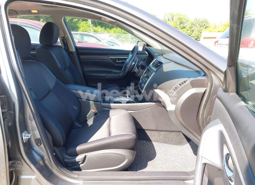 Photo 5 of 2016 Nissan Altima 2.5 SR (VIN 1N4AL3AP9GC223757)