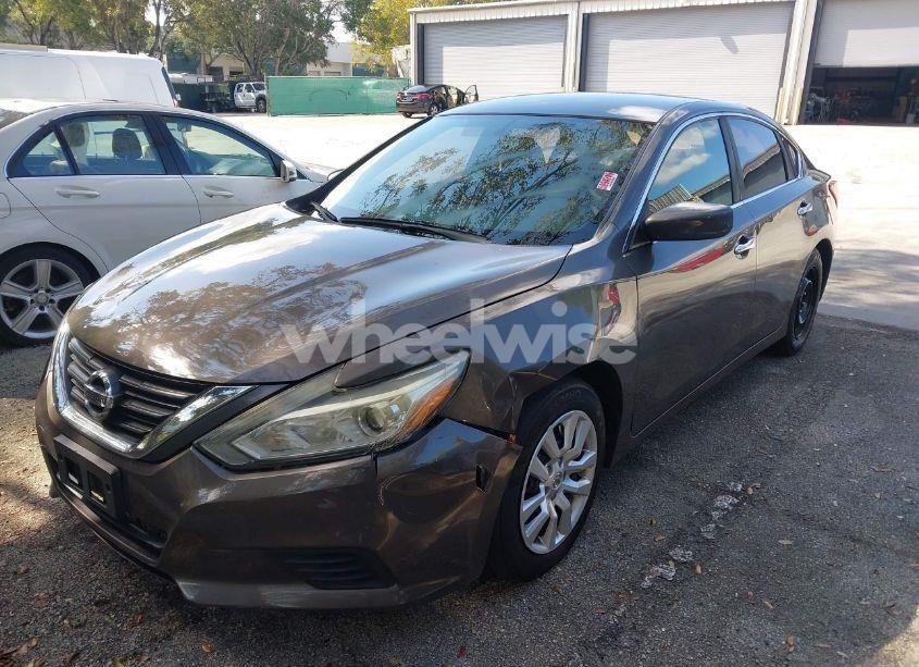 Photo 2 of 2016 Nissan Altima 2.5/2.5 S/2.5 SL/2.5 SR/2.5 SV (VIN 1N4AL3AP9GC229347)