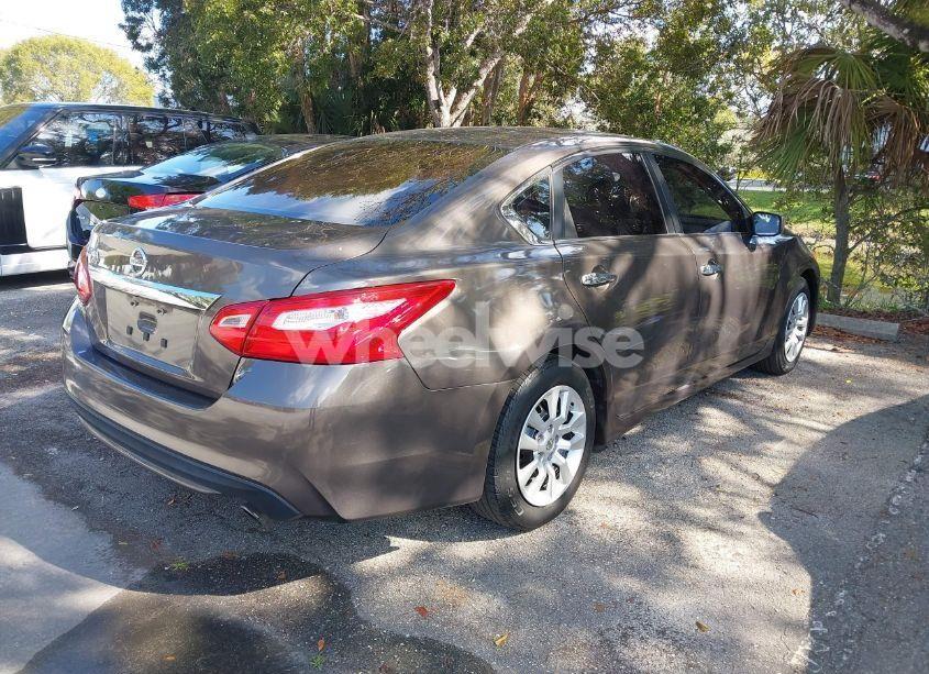 Photo 4 of 2016 Nissan Altima 2.5/2.5 S/2.5 SL/2.5 SR/2.5 SV (VIN 1N4AL3AP9GC229347)