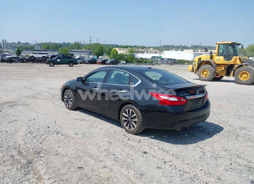 Photo 3 of 2016 Nissan Altima 2.5 SL (VIN 1N4AL3AP9GC236816)