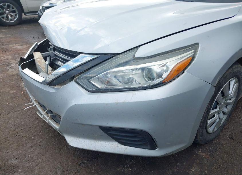 Photo 6 of 2016 Nissan Altima 2.5/2.5 S/2.5 SL/2.5 SR/2.5 SV (VIN 1N4AL3AP9GC245631)