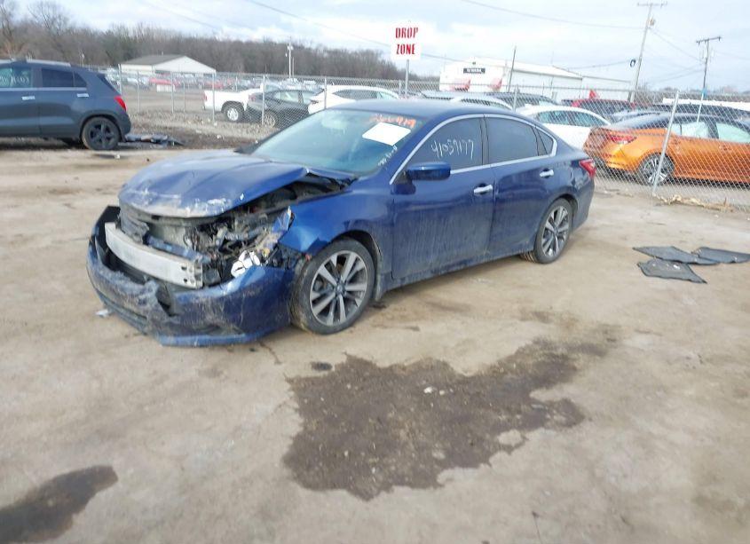 Photo 2 of 2016 Nissan Altima 2.5 SR (VIN 1N4AL3AP9GC260419)