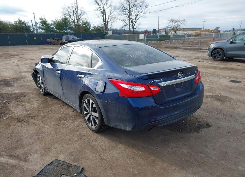 Photo 3 of 2016 Nissan Altima 2.5 SR (VIN 1N4AL3AP9GC260419)