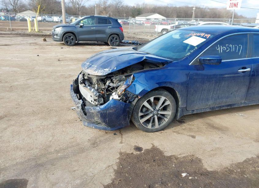 Photo 6 of 2016 Nissan Altima 2.5 SR (VIN 1N4AL3AP9GC260419)