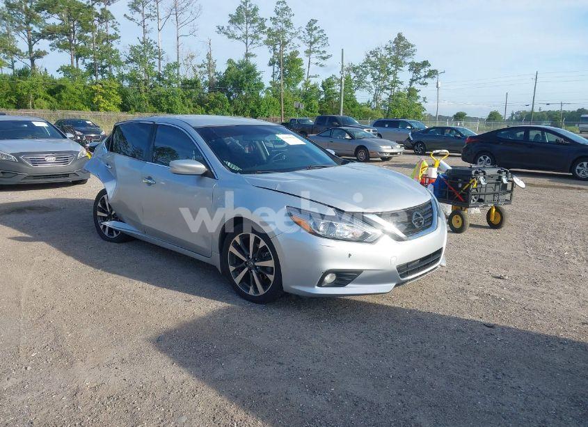 2016 Nissan Altima 2.5 SR (VIN 1N4AL3AP9GC277740) main photo