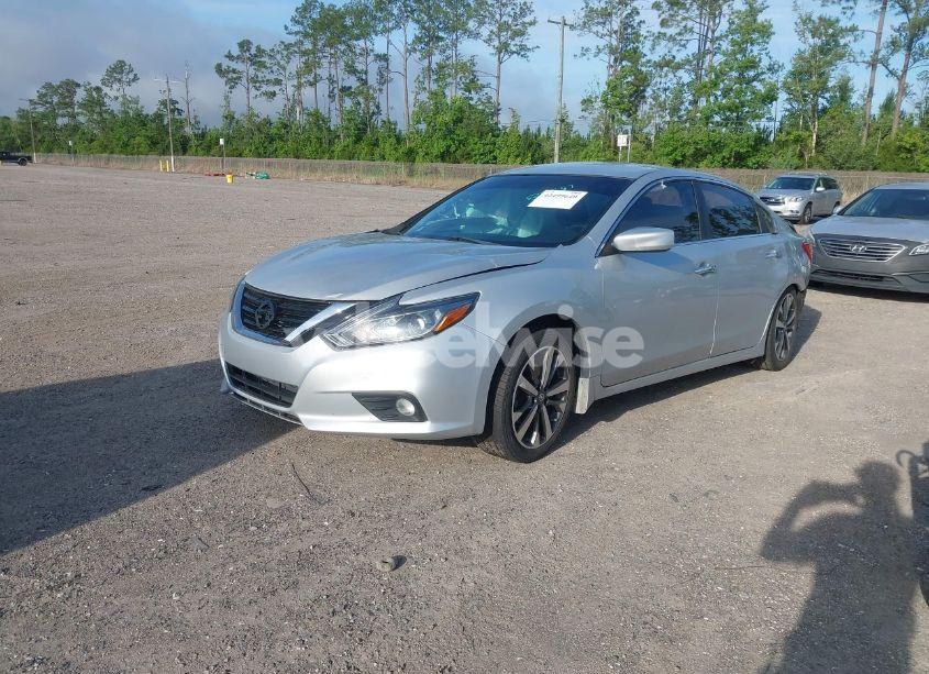 Photo 2 of 2016 Nissan Altima 2.5 SR (VIN 1N4AL3AP9GC277740)