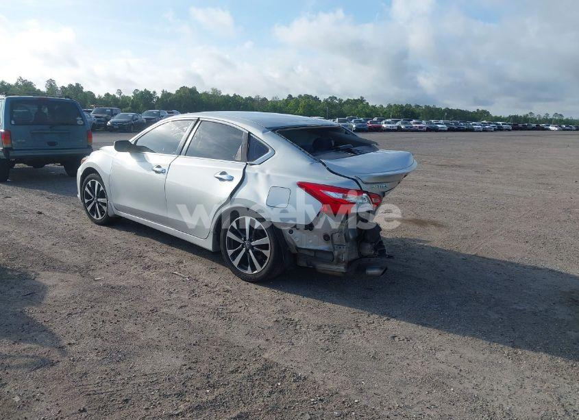 Photo 3 of 2016 Nissan Altima 2.5 SR (VIN 1N4AL3AP9GC277740)