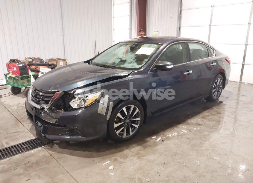 Photo 2 of 2016 Nissan Altima 2.5 SV (VIN 1N4AL3AP9GC279889)