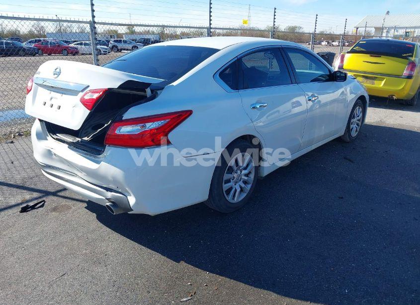 Photo 4 of 2016 Nissan Altima 2.5/2.5 S/2.5 SL/2.5 SR/2.5 SV (VIN 1N4AL3AP9GN318162)