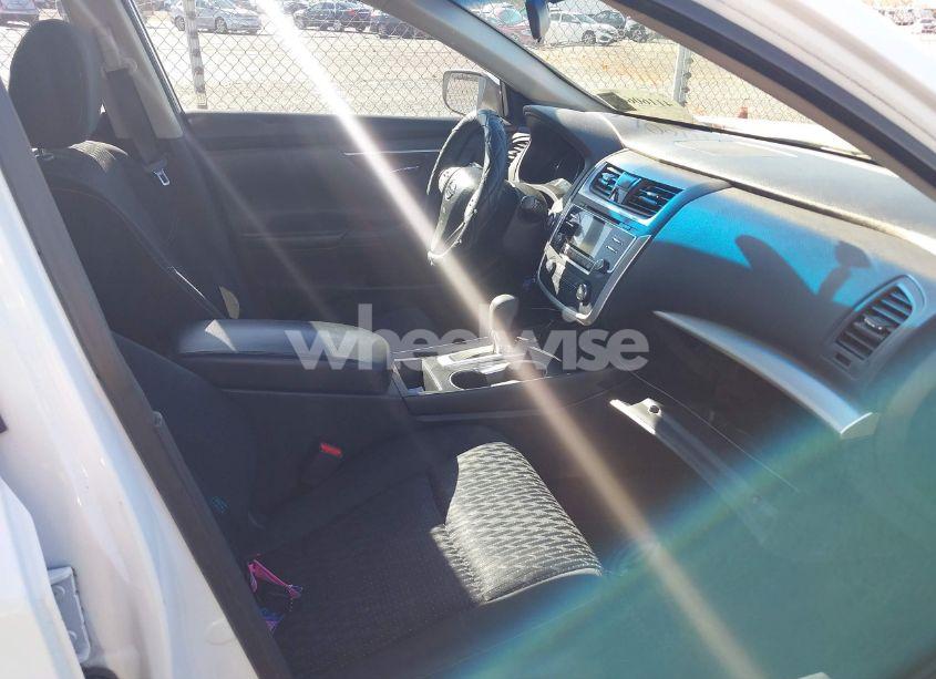 Photo 5 of 2016 Nissan Altima 2.5/2.5 S/2.5 SL/2.5 SR/2.5 SV (VIN 1N4AL3AP9GN318162)