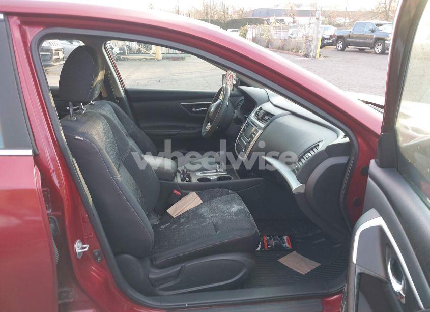 Photo 5 of 2016 Nissan Altima 2.5/2.5 S/2.5 SL/2.5 SR/2.5 SV (VIN 1N4AL3AP9GN328965)